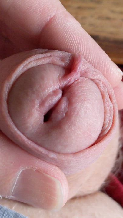 Gaping my peehole.