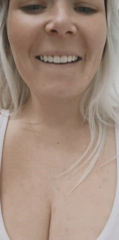 pussy pussy lips titty drop milf gif