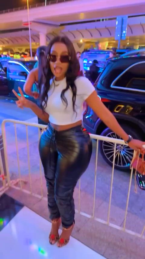 amateur booty ebony gif