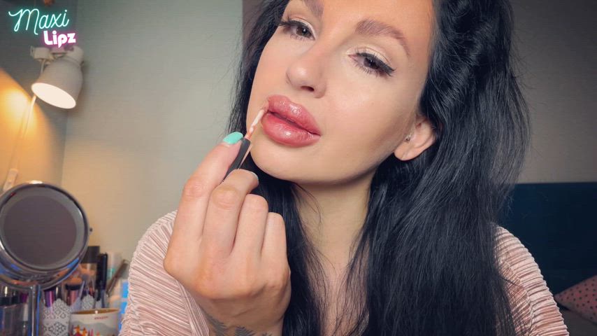 The world starts spinning as you think about my sparkly lips.
