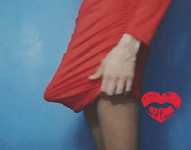 Flopping out my skirt