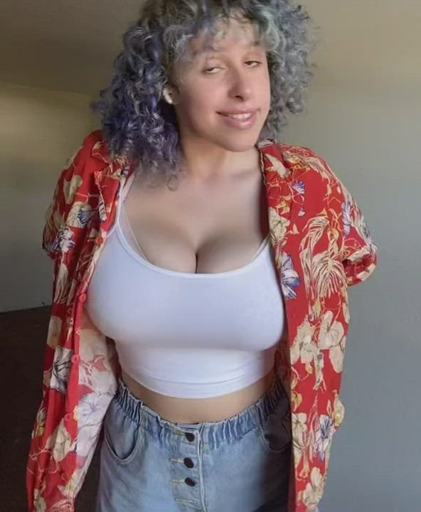 Big Tits Bouncing Tits Dancing Jiggling Slow Motion TikTok gif