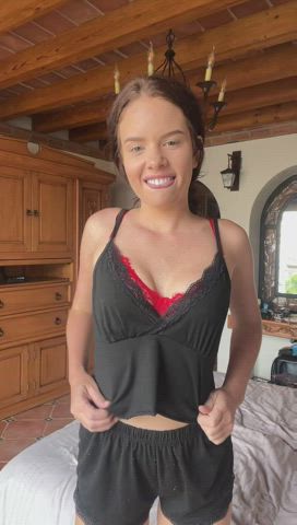 would u fukk me if i undressed for u like that..