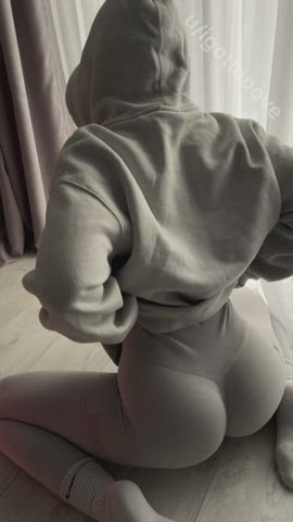 You can't hide an superior ass under leggings