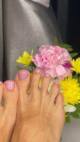 Foot Fetish Sexwifekriss Toes Porn GIF by mrskissvhs