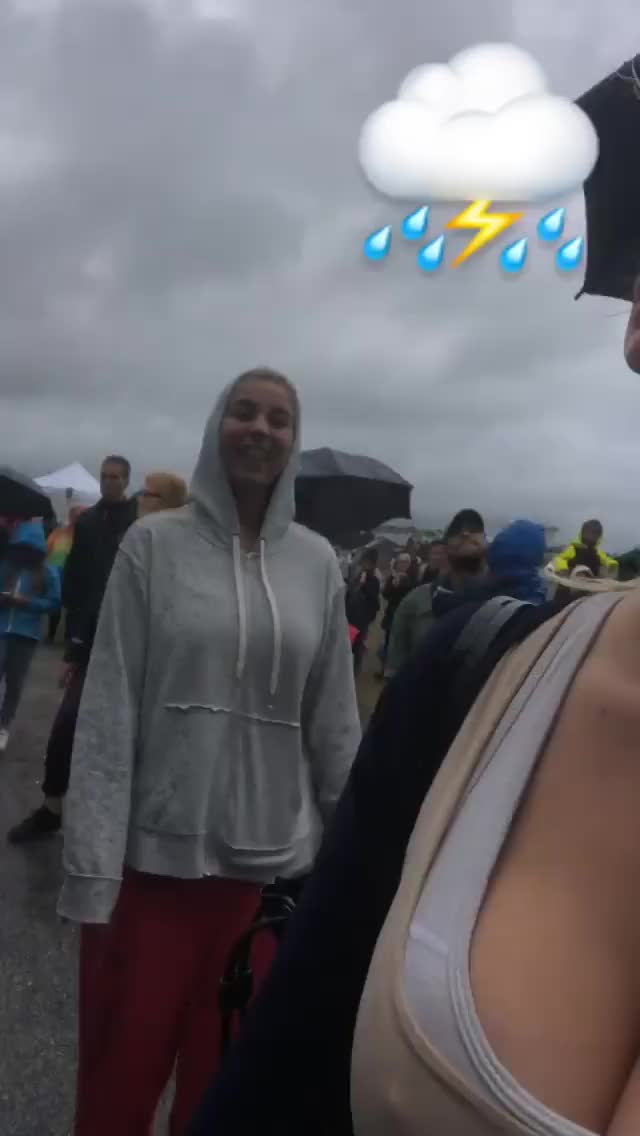 Elin Hakanson - At Kaliffa Concert