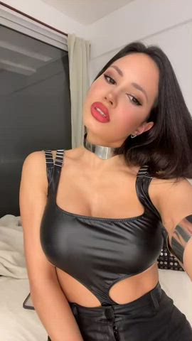 Wanna sit on your face for a few hours… 🍑 (FREE)