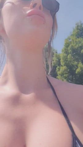 No idea why guys at the park kept looking over at me 👀