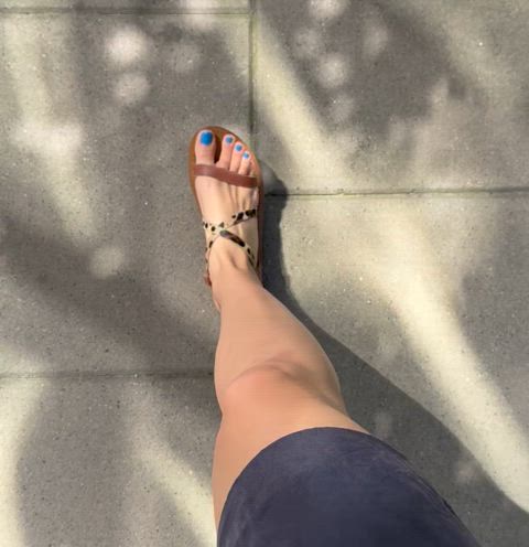 feet feet fetish legs long legs sandals gif