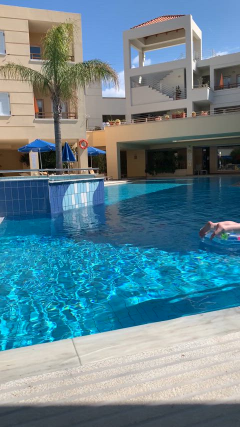 ass big ass bikini booty milf micro bikini mom pawg step-mom swimming pool bikinis