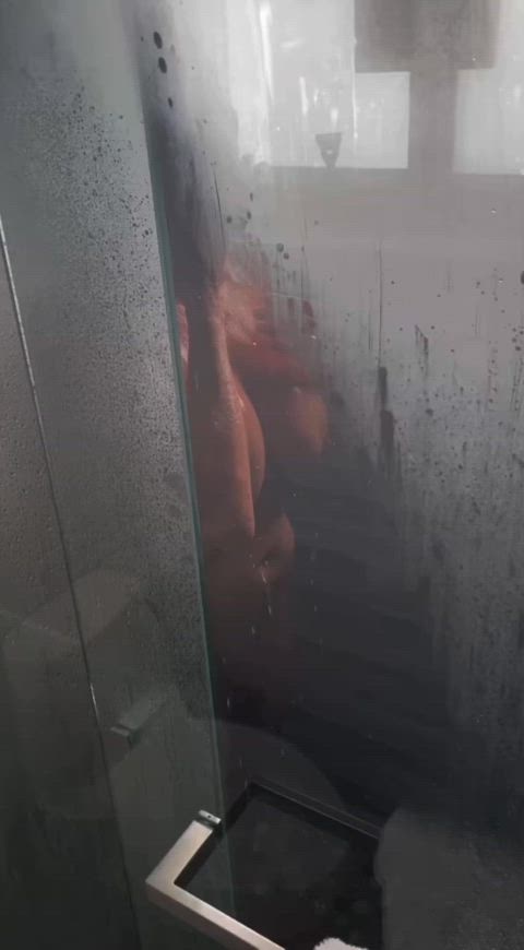 I just finished being very dirty. Help me rinse off?