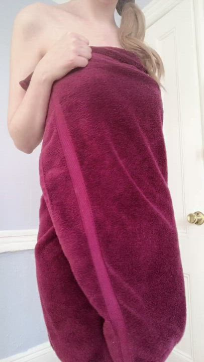 titty drop towel drop [oc]