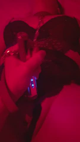 She loves when daddy uses her favourite toy to make her cum 26M 19F