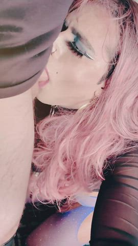 I cum from giving blowjob 💦😲