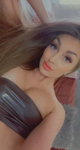 girlfriend girls nipples teen tits gif