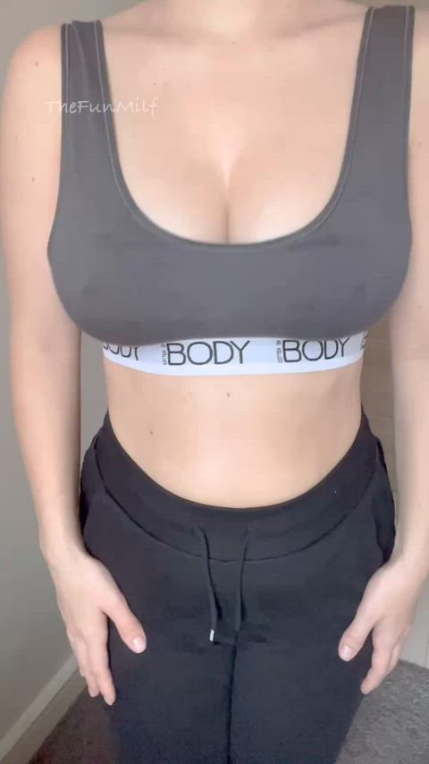 big tits tits milf onlyfans hotwife thefunmilf bbw curvy gif