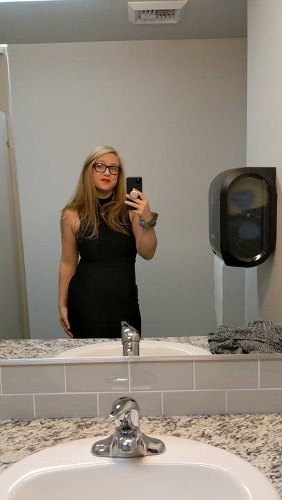Trying to make the best o[f] Monday morning 😘