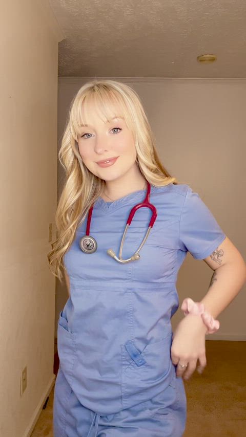 Drop your age if you'd fuck a nurse like me