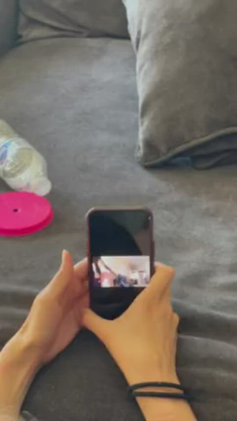 Pawg creams in doggystyle