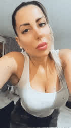Some upvotes for a cute MILF Latina?