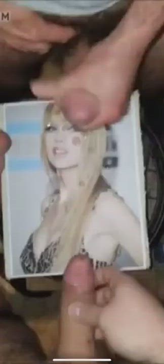 Ai Takeuchi Amber Elise Anna Quinn gif