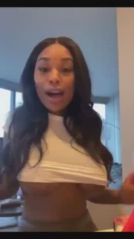 Huge Tits Nipslip Underboob gif