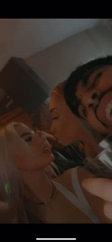 😘😚