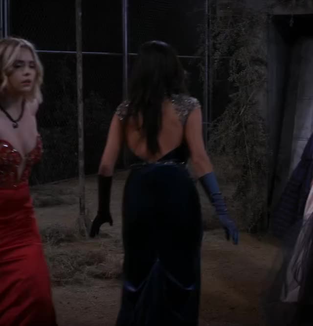 Ashley Benson - Pretty Little Liars S06E01 - 02
