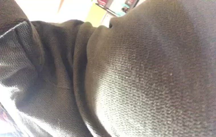 I don’t wear panties at home for your easy access 😩💦