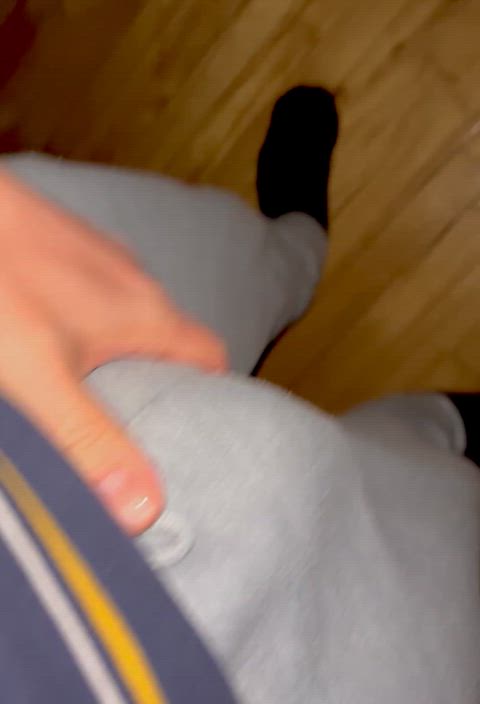 [40] I love gray sweatpants season
