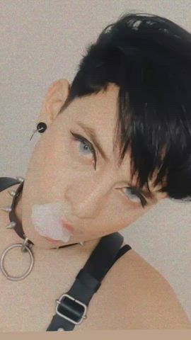 Brunette Green Eyes Blue Eyes Latina 21 Years Old gif