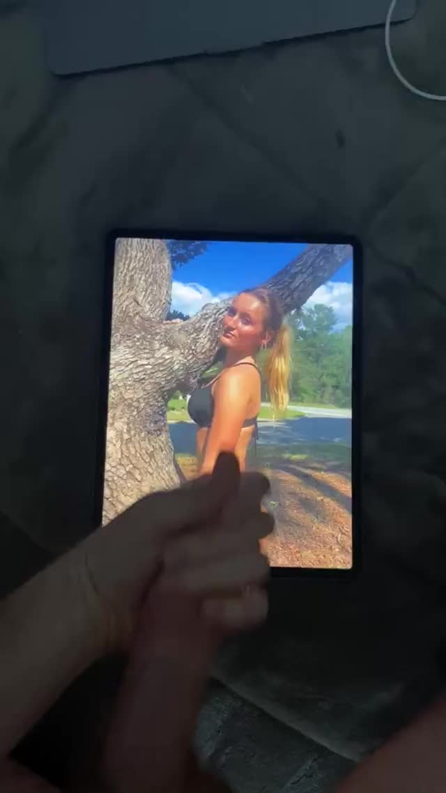 Blonde tribute