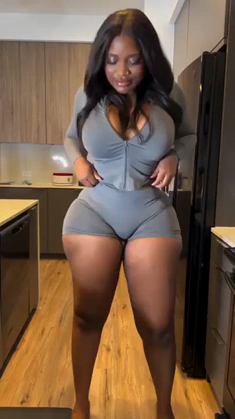 african big ass huge ass thick thick thighs gif