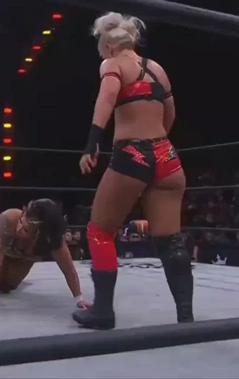 ass big ass blonde gif