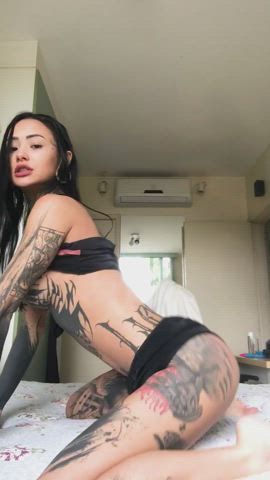 ass boobs booty amateur-girls latinas selfie gif