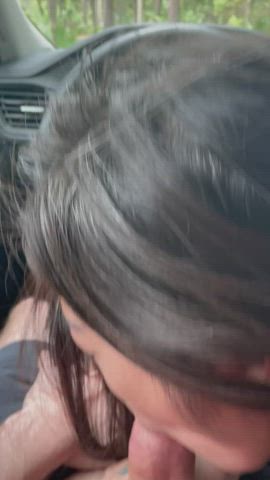 Stopping for a blowjob😋