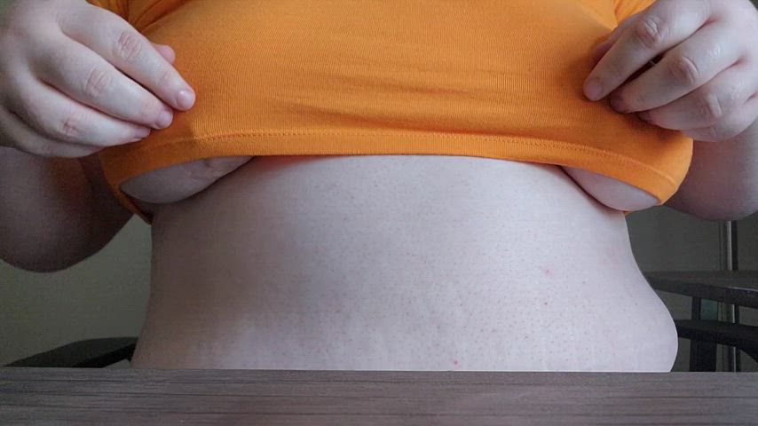 Pinching my nipples makes me moan so much [sound on 😘]