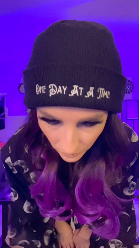 Slayin’ emo queen! 🖤