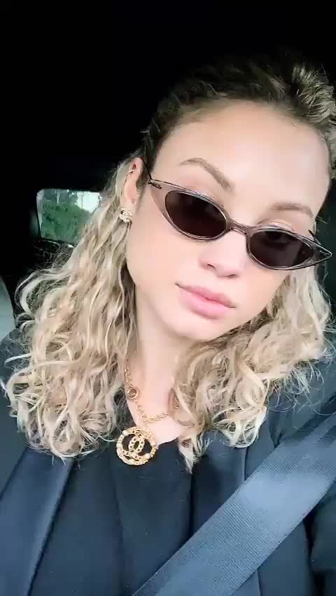 Download Instagram Stories of Rose Bertram (@rose bertram) - storiesig 3