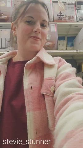 Taking my time picking a lamp [GIF]