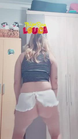 Brazilian Dancing MILF gif