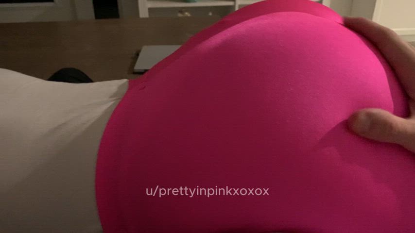 ass ass clapping big ass camel toe yoga yoga pants gif