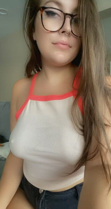If you see this I’m your girlfriend now