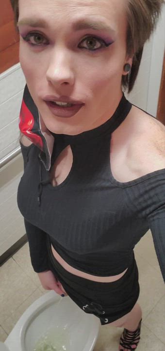 Lil drunk at the bar, having a little fun ;)