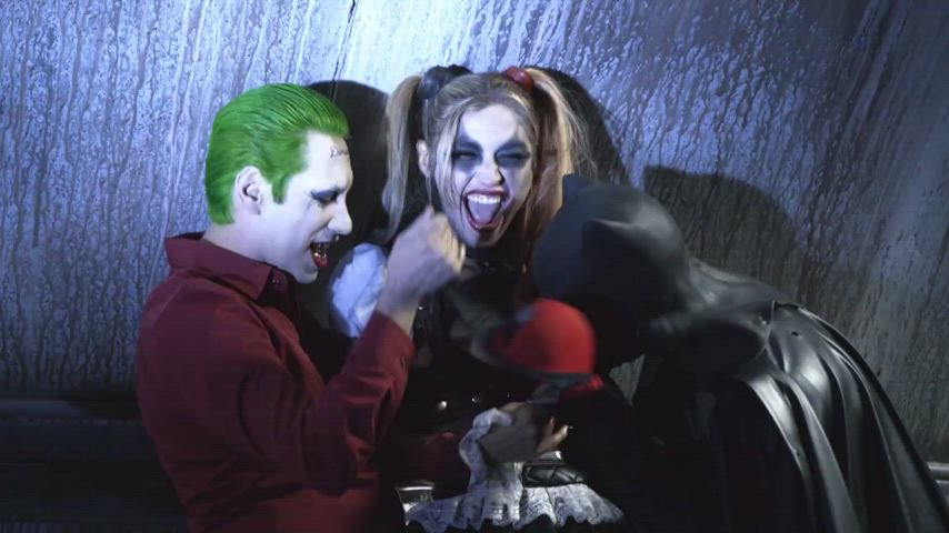Batman and The Joker begrudgingly join forces in order to save Harley Quinn from