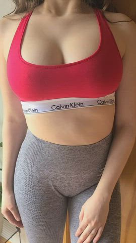 my pre-workout boob bounce for you (18f)