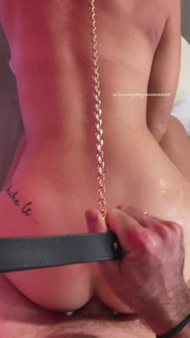 I love when pulls on my leash