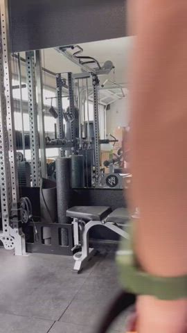 booty latina milf workout gif