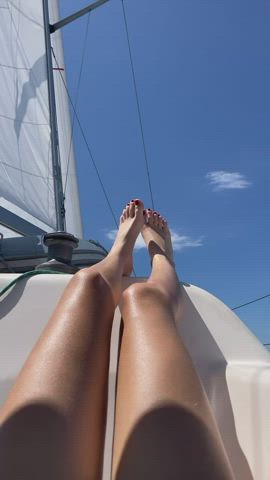 any sugar daddy have a boat for me to live on? oc