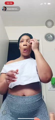 accidental big tits braless ebony nipples nipslip tiktok underboob gif